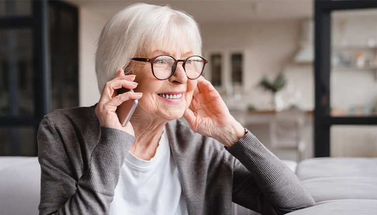 60 proc. seniorów dba o swoje bezpieczeństwo i nie podaje wrażliwych danych przez telefon